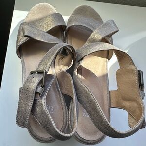 Eileen Fisher Women's Metallic Sandals